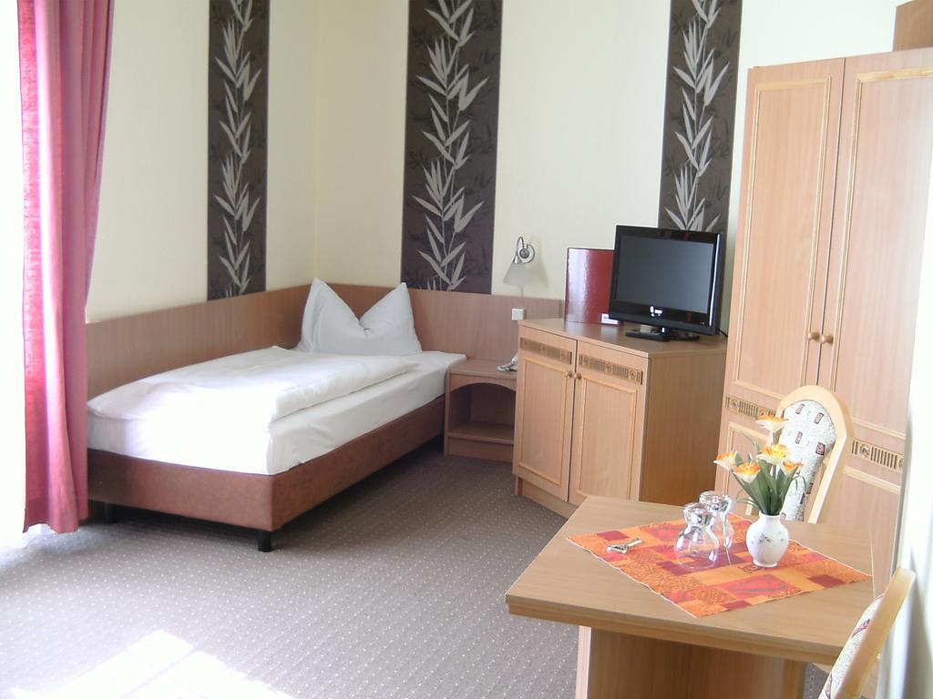 Mucha Ohg Hotel Sembziner Hof Klink Rom bilde