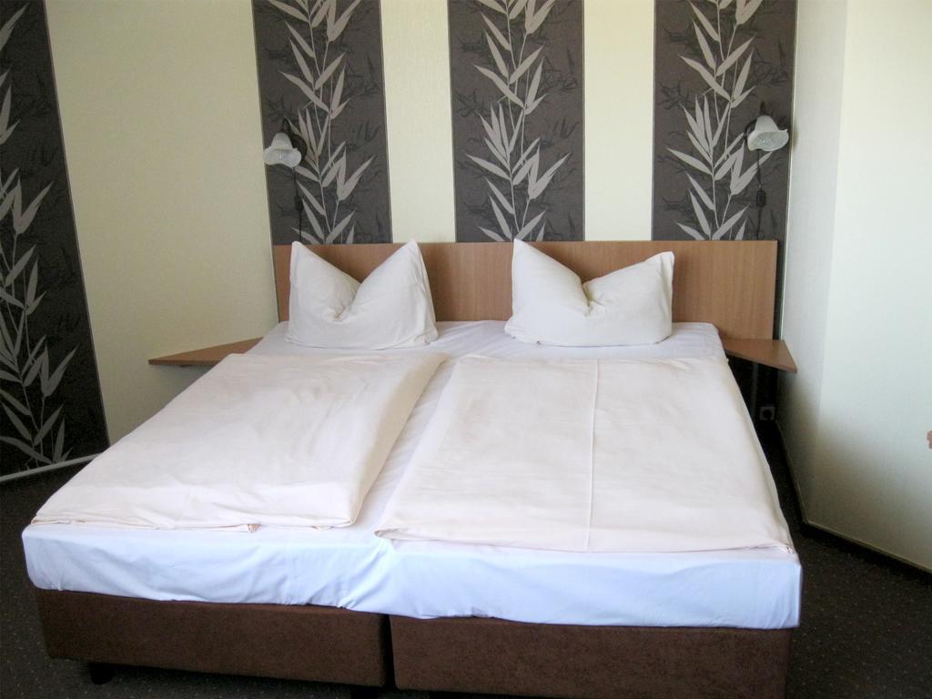 Mucha Ohg Hotel Sembziner Hof Klink Rom bilde